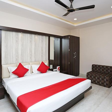 Oyo 15861 Hotel Shivganga Comfort Zone Rāipur Eksteriør bilde