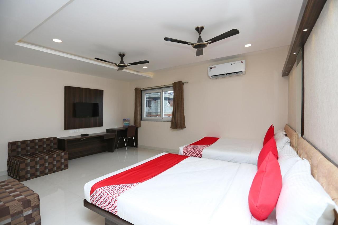 Oyo 15861 Hotel Shivganga Comfort Zone Rāipur Eksteriør bilde