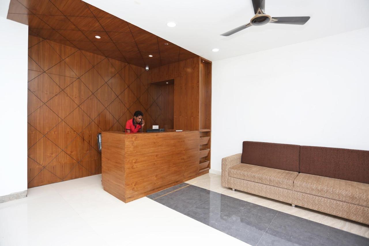 Oyo 15861 Hotel Shivganga Comfort Zone Rāipur Eksteriør bilde