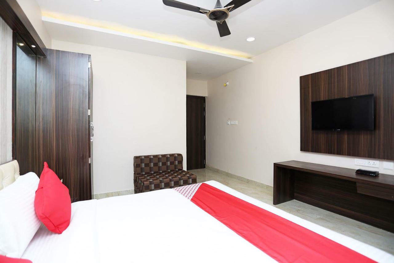 Oyo 15861 Hotel Shivganga Comfort Zone Rāipur Eksteriør bilde